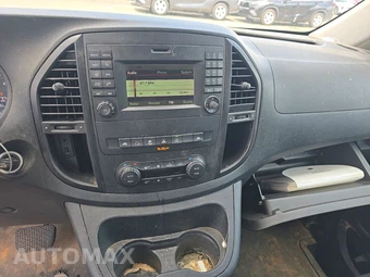 2017 Mercedes-Benz Metris Passenger Van 126.0" WB – miniatura 11