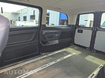 2017 Mercedes-Benz Metris Passenger Van 126.0" WB – miniatura 13