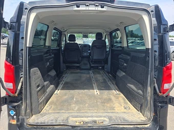 2017 Mercedes-Benz Metris Passenger Van 126.0" WB – miniatura 17