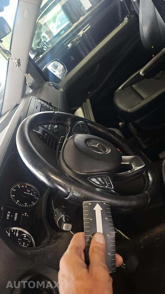 2017 Mercedes-Benz Metris Passenger Van 126.0" WB – miniatura 55