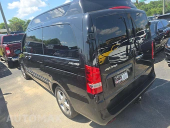 2017 Mercedes-Benz Metris Passenger Van 126.0" WB - miniatura 2