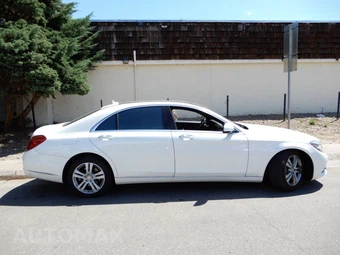 2017 Mercedes-Benz S 550 Sedan - miniatura 4