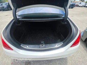 2017 Mercedes-Benz S 550 Sedan - miniatura 14