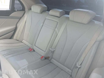 2017 Mercedes-Benz S 550 Sedan - miniatura 10