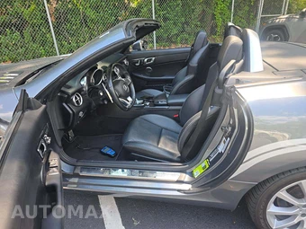 2017 Mercedes-Benz SLC 300 – miniatura 3