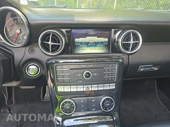 2017 Mercedes-Benz SLC 300 – miniatura 7