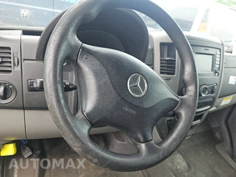 2017 Mercedes-Benz Sprinter 2500 Cargo Van Standard Roof 144.3" WB – miniatura 10