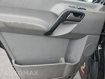2017 Mercedes-Benz Sprinter 2500 Cargo Van Standard Roof 144.3" WB – miniatura 9