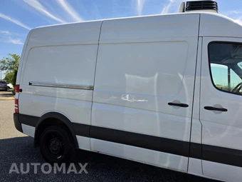 2017 Mercedes-Benz Sprinter 2500 Cargo Van Standard Roof 144.3" WB - miniatura 16
