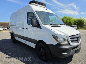 2017 Mercedes-Benz Sprinter 2500 Cargo Van Standard Roof 144.3" WB - miniatura 18