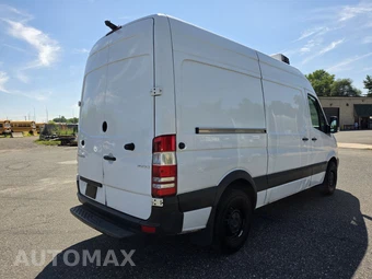 2017 Mercedes-Benz Sprinter 2500 Cargo Van Standard Roof 144.3" WB - miniatura 3