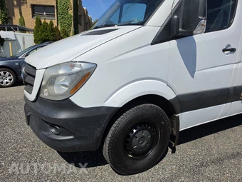 2017 Mercedes-Benz Sprinter 2500 Cargo Van Standard Roof 144.3" WB - miniatura 4