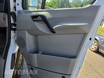 2017 Mercedes-Benz Sprinter 2500 Cargo Van Standard Roof 144.3" WB - miniatura 50