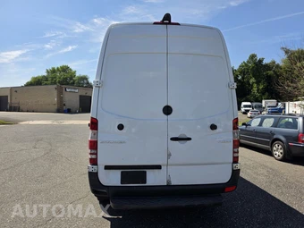 2017 Mercedes-Benz Sprinter 2500 Cargo Van Standard Roof 144.3" WB - miniatura 8