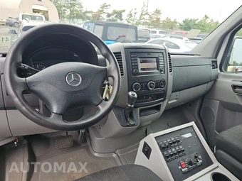 2017 Mercedes-Benz Sprinter 2500 Cargo Van Standard Roof 144.3" WB - miniatura 11