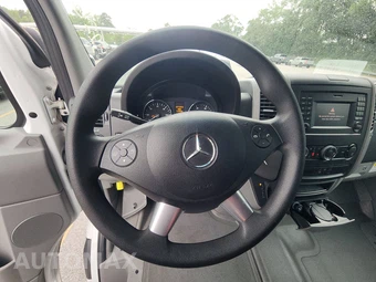 2017 Mercedes-Benz Sprinter 2500 Worker Cargo Van High Roof 170.3" WB - miniatura 10