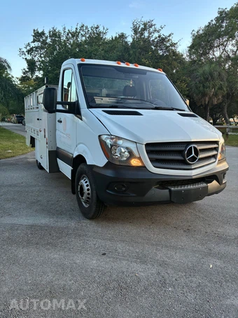 2017 Mercedes-Benz Sprinter 3500XD Cab Chassis DRW 144.3" WB - samochód z USA z aukcji Manheim, oferta Kup Teraz w AUTOMAX