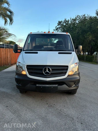 2017 Mercedes-Benz Sprinter 3500XD Cab Chassis DRW 144.3" WB - miniatura 2