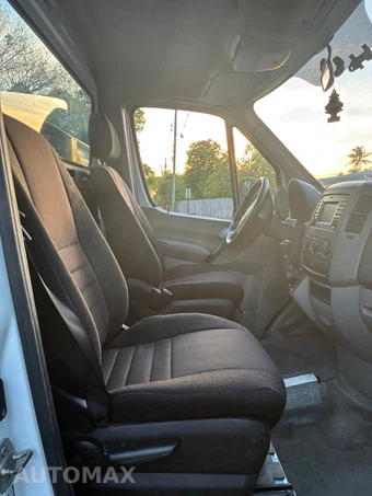 2017 Mercedes-Benz Sprinter 3500XD Cab Chassis DRW 144.3" WB - miniatura 9