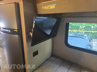 2017 Mercedes-Benz Sprinter 3500XD Cab Chassis DRW - miniatura 31
