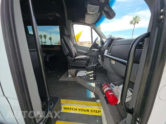 2017 Mercedes-Benz Sprinter 3500XD Cab Chassis DRW – miniatura 14