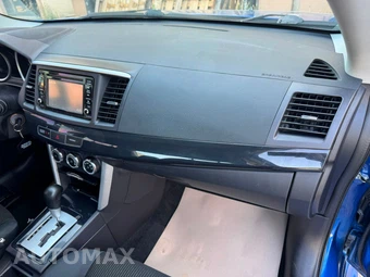 2017 Mitsubishi Lancer ES - miniatura 11