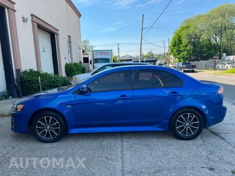 2017 Mitsubishi Lancer ES - miniatura 13