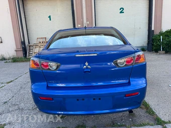 2017 Mitsubishi Lancer ES - miniatura 5