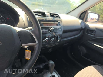 2017 Mitsubishi Mirage ES – miniatura 10