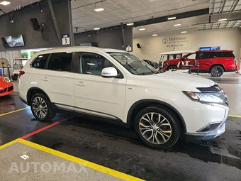 2017 Mitsubishi Outlander GT - miniatura 3