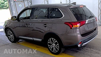 2017 Mitsubishi Outlander SE – miniatura 6