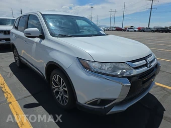 2017 Mitsubishi Outlander SE – miniatura 3