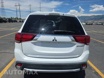 2017 Mitsubishi Outlander SE – miniatura 5