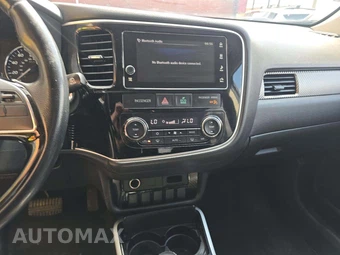 2017 Mitsubishi Outlander SE – miniatura 10