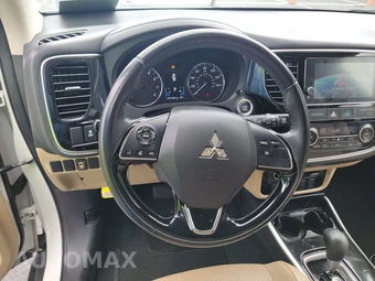 2017 Mitsubishi Outlander SEL - miniatura 10