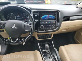 2017 Mitsubishi Outlander SEL - miniatura 11