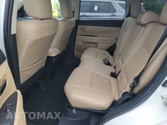 2017 Mitsubishi Outlander SEL - miniatura 13