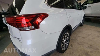 2017 Mitsubishi Outlander SEL - miniatura 28