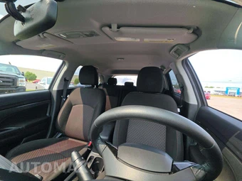2017 Mitsubishi Outlander Sport ES - miniatura 8