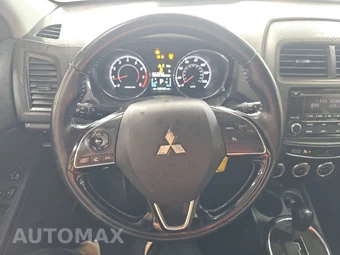 2017 Mitsubishi Outlander Sport ES – miniatura 10