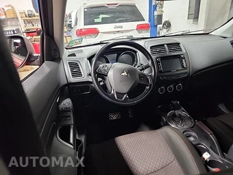2017 Mitsubishi Outlander Sport LE – miniatura 14