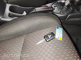 2017 Mitsubishi Outlander Sport LE – miniatura 25