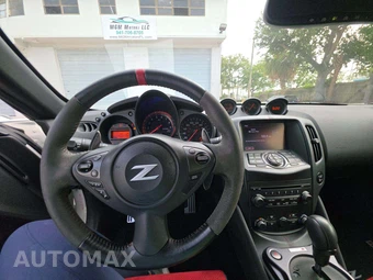 2017 Nissan 370Z NISMO Tech Coupe – miniatura 10