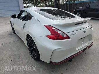 2017 Nissan 370Z NISMO Tech Coupe – miniatura 2