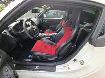 2017 Nissan 370Z NISMO Tech Coupe – miniatura 6