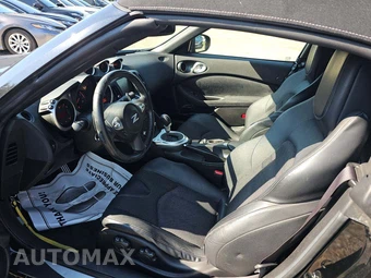 2017 Nissan 370Z Touring Convertible – miniatura 3