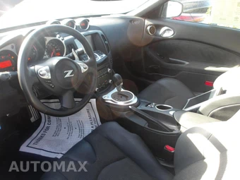 2017 Nissan 370Z Touring Convertible – miniatura 4