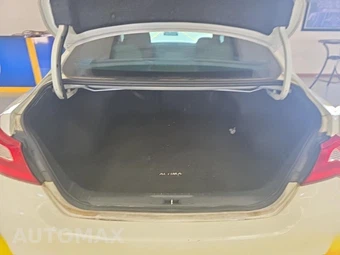 2017 Nissan Altima 2.5 S – miniatura 13