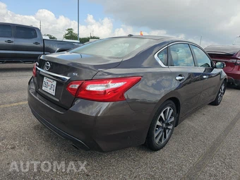 2017 Nissan Altima 2.5 SL – miniatura 4