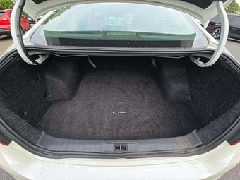 2017 Nissan Altima 2.5 SL – miniatura 11
